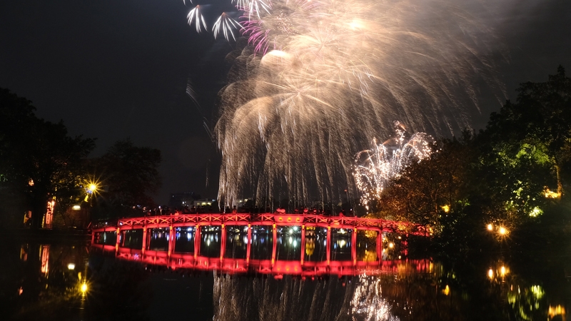 Hanoi to display high altitude fireworks on New Year’s Eve